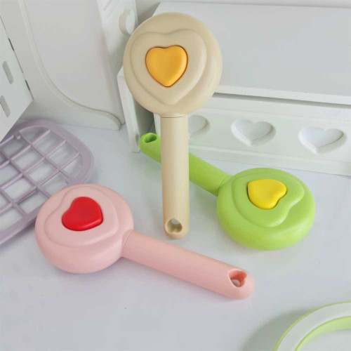 برس سگ و گربه تخلیه دار طرح قلبی